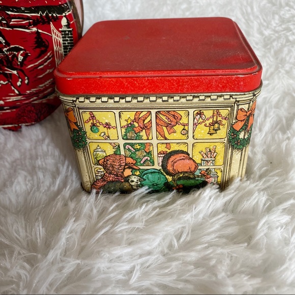 Set Of 2 Vintage Holiday Christmas Collectible Tins - Picture 2 of 11